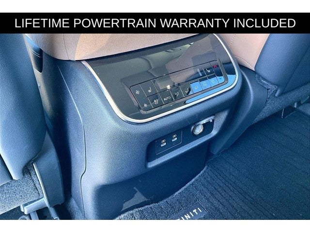 2025 INFINITI QX80 LUXE