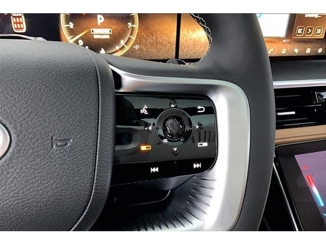 2027 INFINITI QX80 LUXE