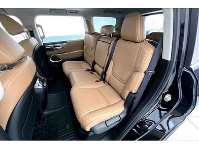 2027 INFINITI QX80 LUXE