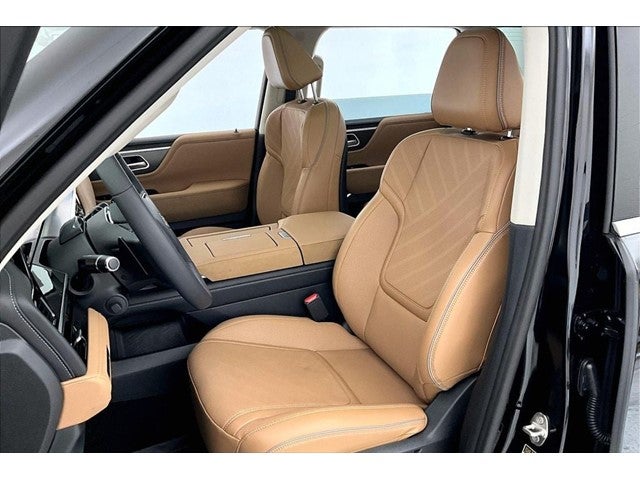 2027 INFINITI QX80 LUXE