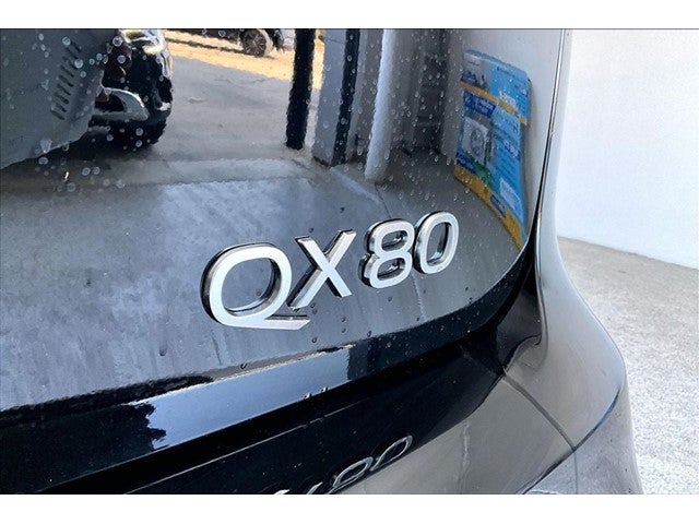 2027 INFINITI QX80 LUXE