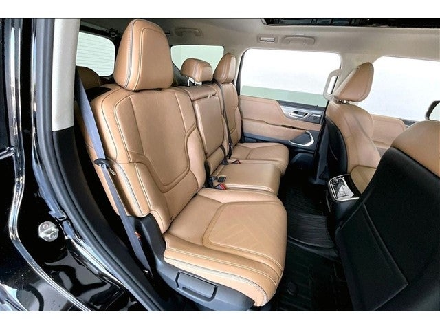 2027 INFINITI QX80 LUXE