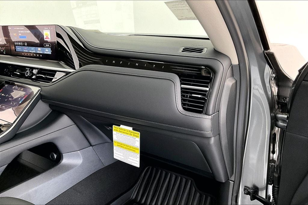 2026 INFINITI QX80 LUXE