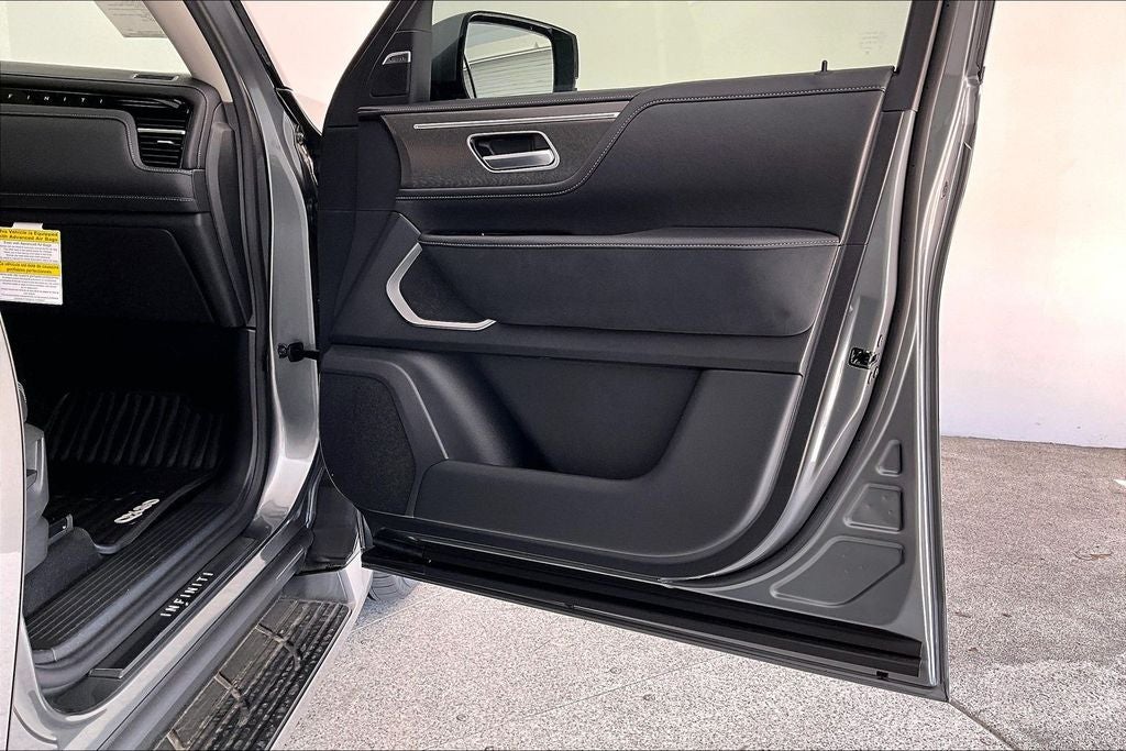 2026 INFINITI QX80 LUXE