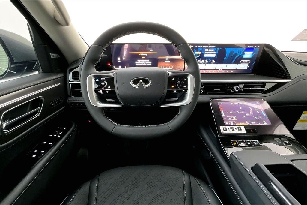 2026 INFINITI QX80 LUXE
