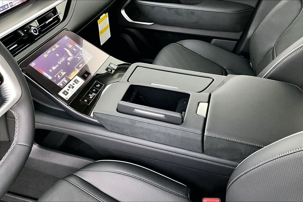 2026 INFINITI QX80 LUXE