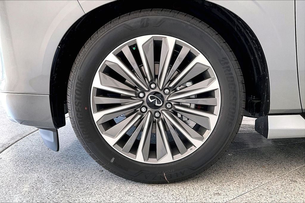 2026 INFINITI QX80 LUXE