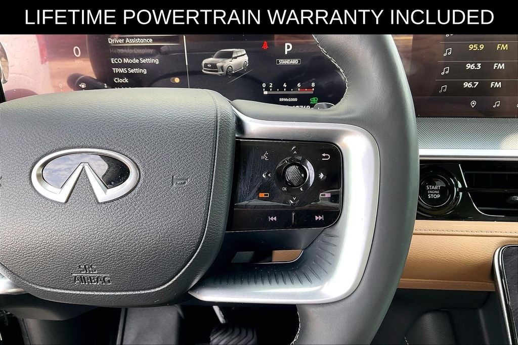 2025 INFINITI QX80 LUXE