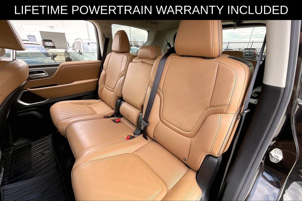 2025 INFINITI QX80 LUXE