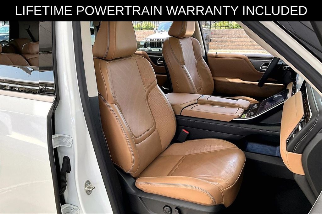 2025 INFINITI QX80 LUXE