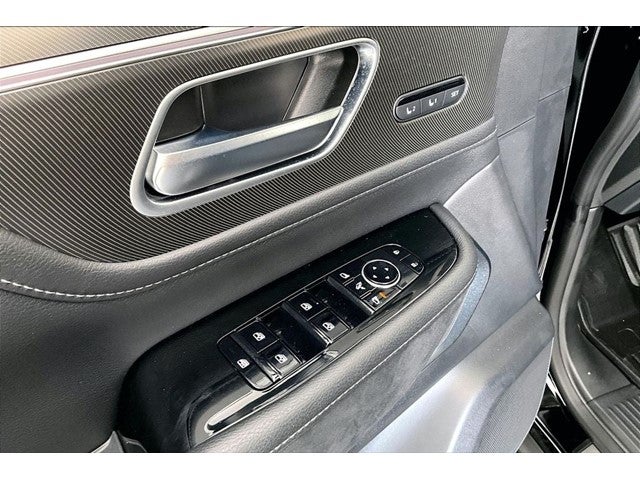 2027 INFINITI QX80 LUXE