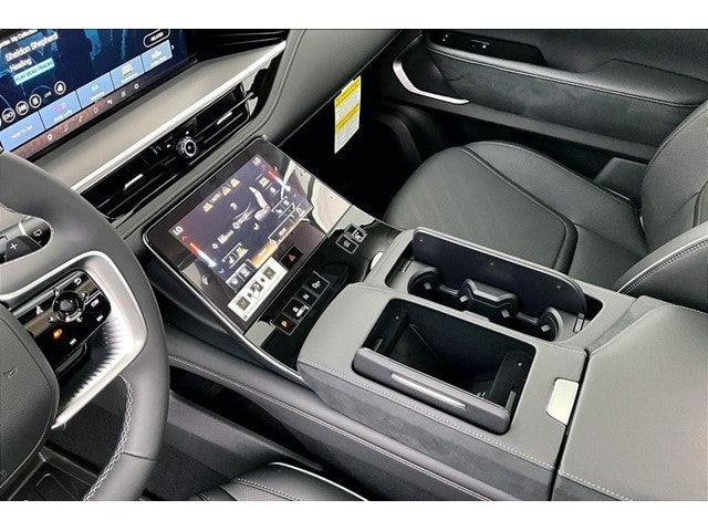 2027 INFINITI QX80 LUXE