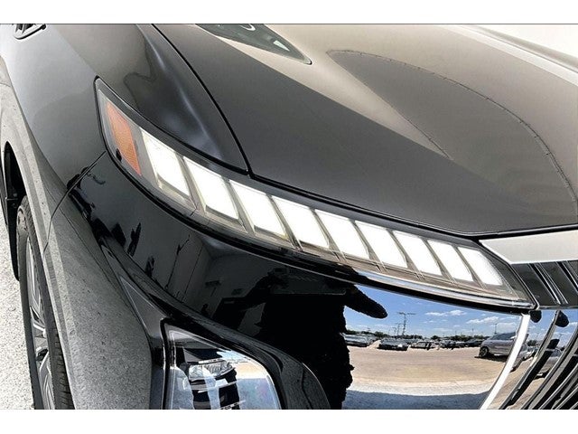 2027 INFINITI QX80 LUXE