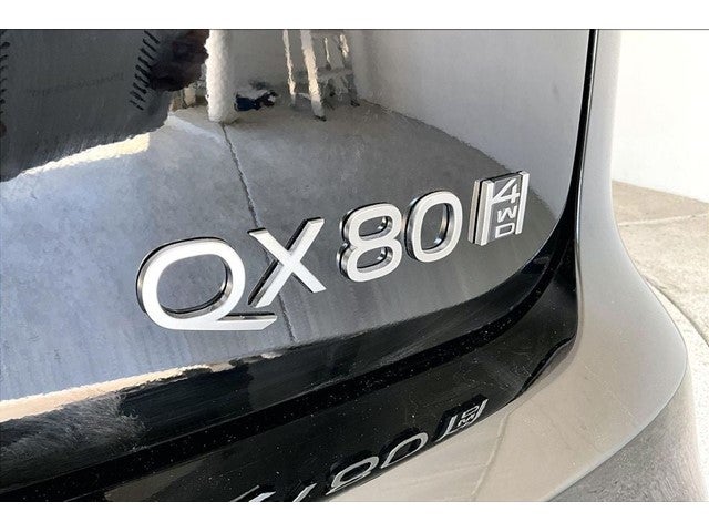 2027 INFINITI QX80 LUXE