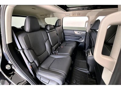 2027 INFINITI QX80 LUXE