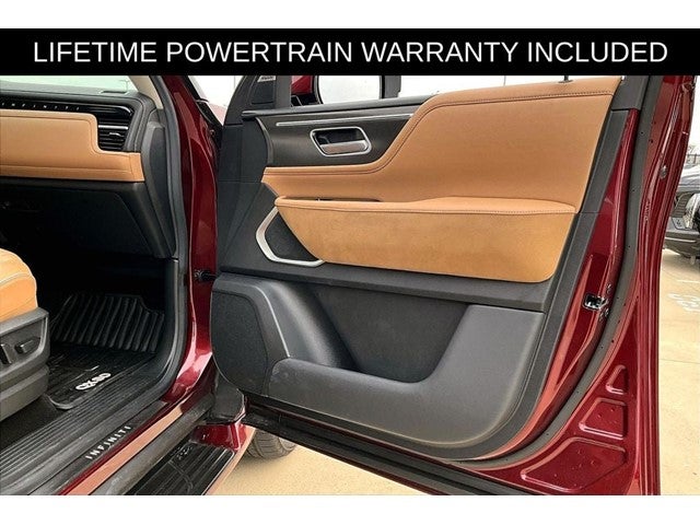 2025 INFINITI QX80 LUXE