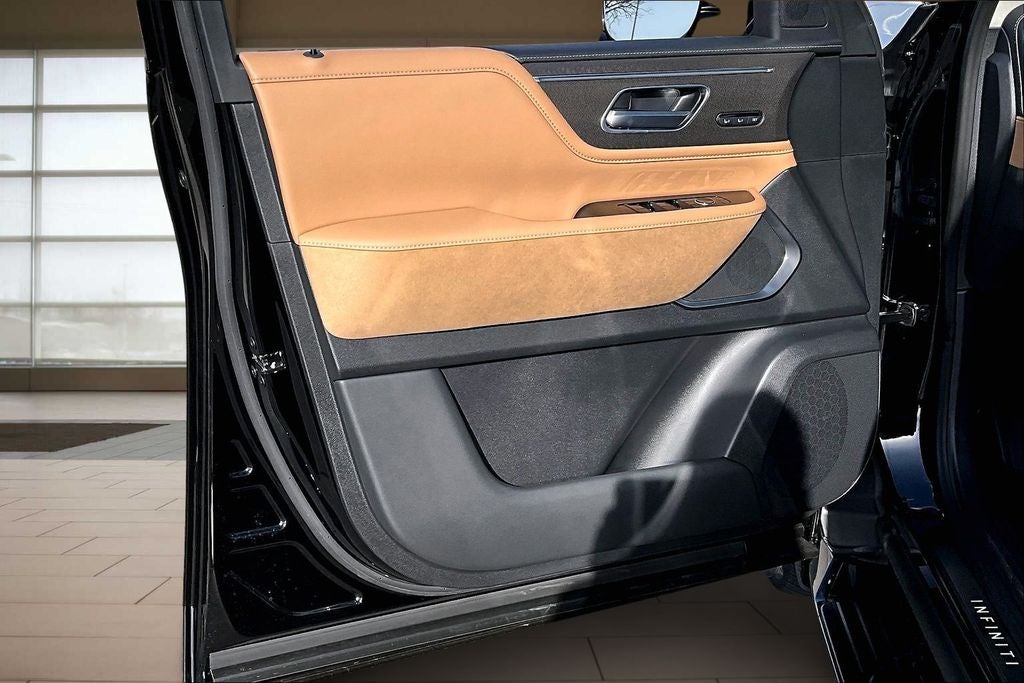 2026 INFINITI QX80 LUXE