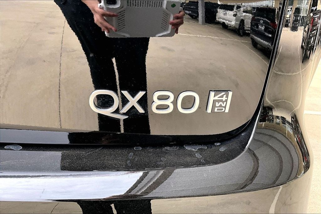 2026 INFINITI QX80 LUXE