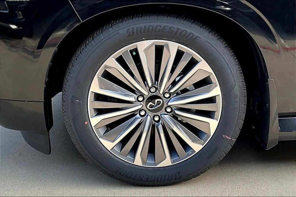 2025 INFINITI QX80 SENSORY