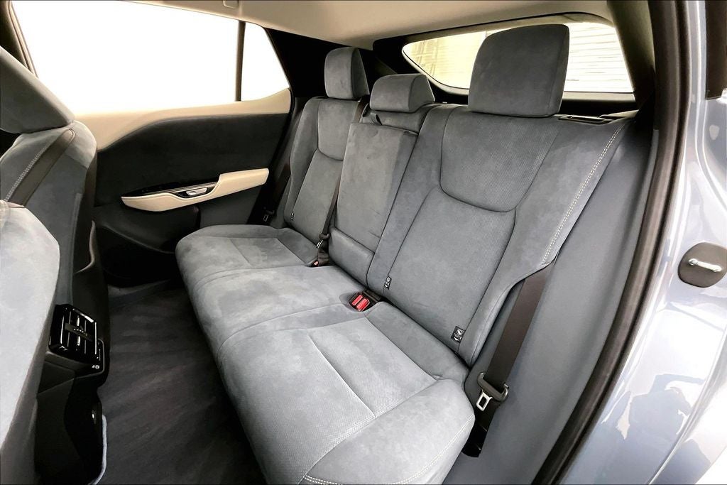 2023 Lexus RZ 450e Luxury