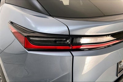 2023 Lexus RZ 450e Luxury