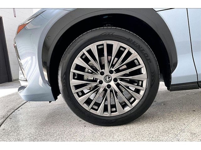 2023 Lexus RZ 450e Luxury