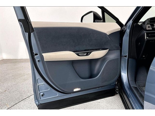 2023 Lexus RZ 450e Luxury