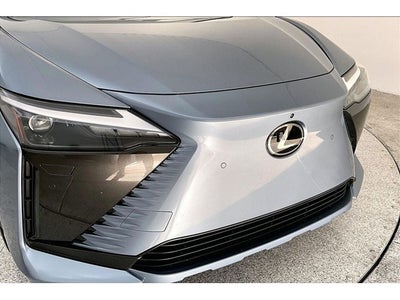 2023 Lexus RZ 450e Luxury
