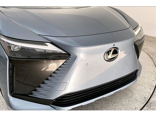 2023 Lexus RZ 450e Luxury