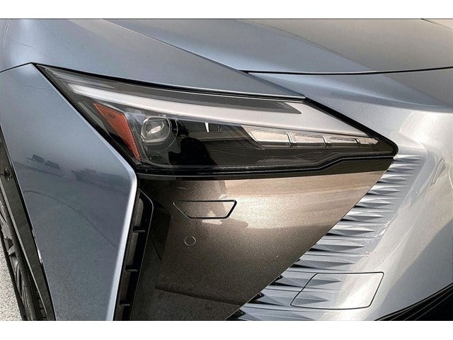 2023 Lexus RZ 450e Luxury