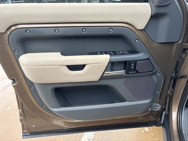 2023 Land Rover Defender 110 X-Dynamic SE