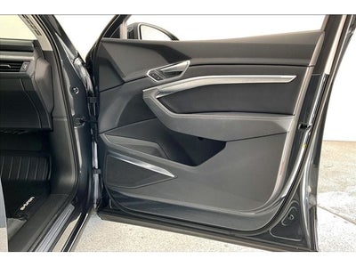 2024 Audi Q8 e-tron Premium Plus quattro