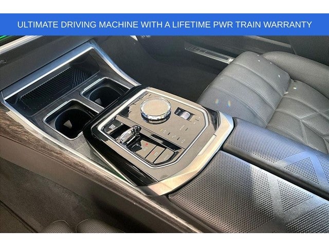 2025 BMW 7 Series 740i