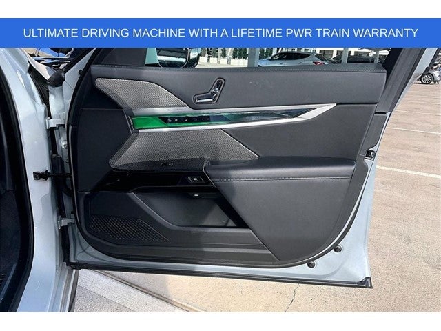 2025 BMW 7 Series 740i