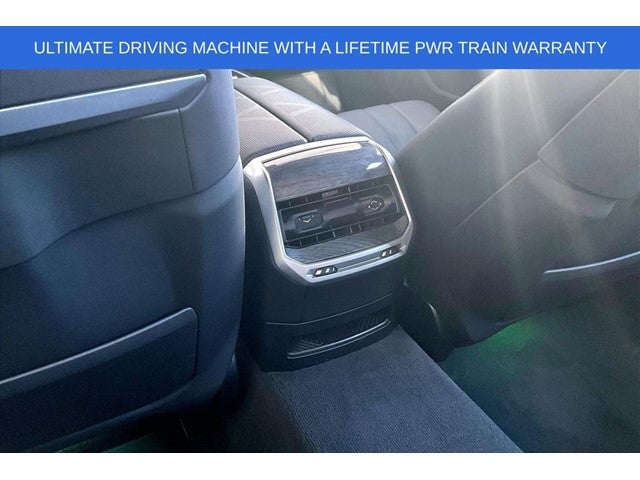 2025 BMW 7 Series 740i