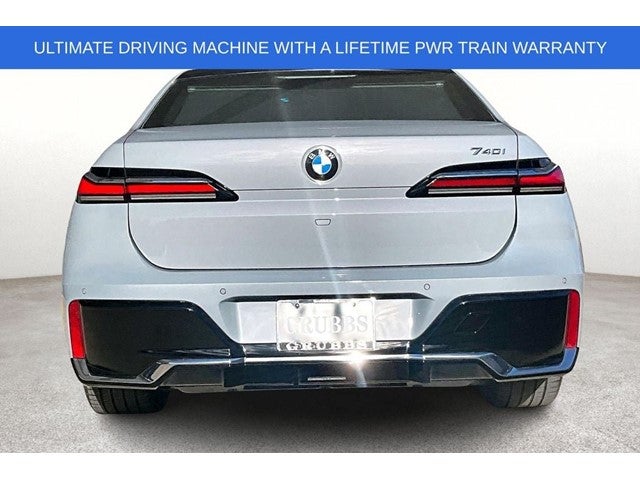 2025 BMW 7 Series 740i