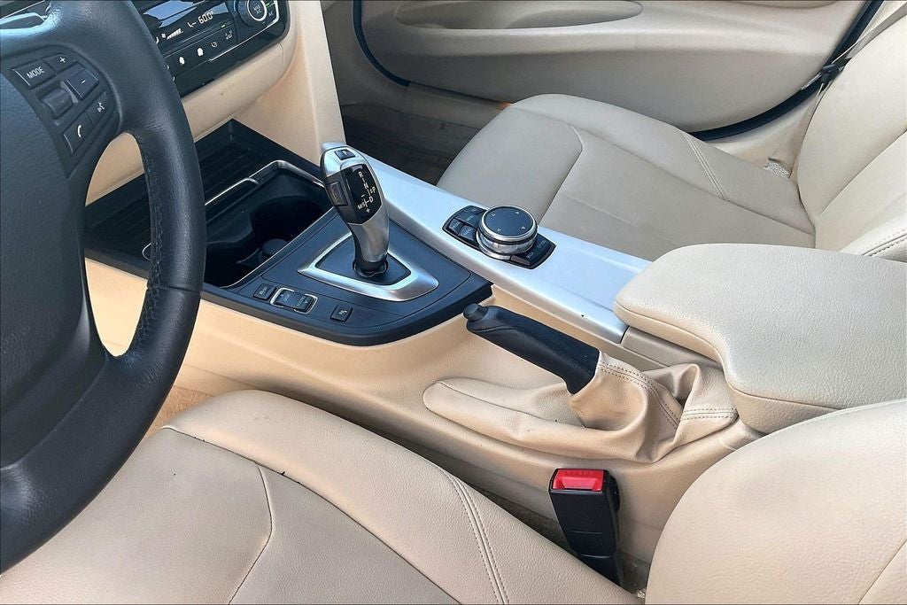 2016 BMW 3 Series 320i