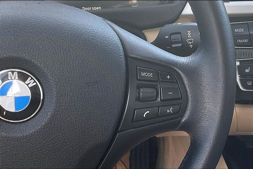 2016 BMW 3 Series 320i
