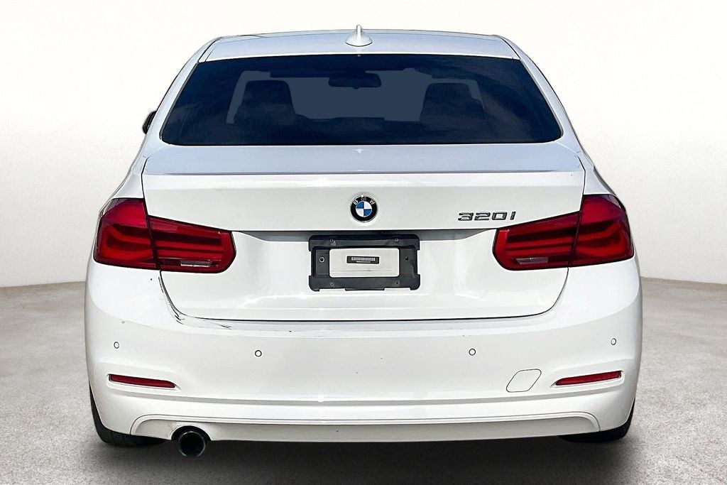 2016 BMW 3 Series 320i