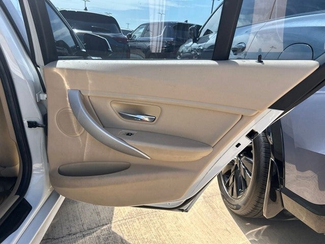 2016 BMW 3 Series 320i