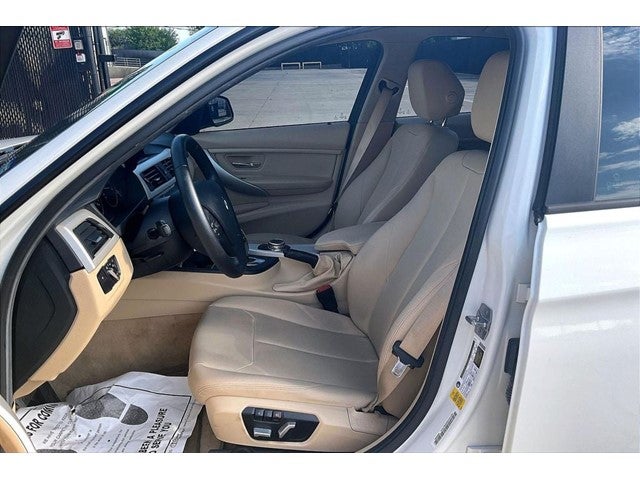 2016 BMW 3 Series 320i