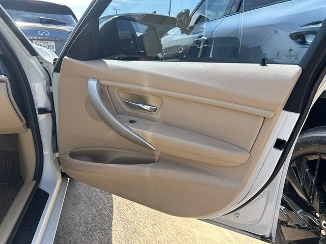 2016 BMW 3 Series 320i