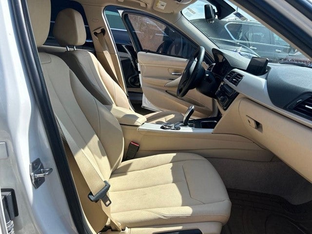 2016 BMW 3 Series 320i