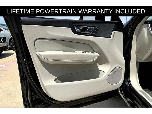 2025 Volvo XC60 Plug-In Hybrid T8 Core