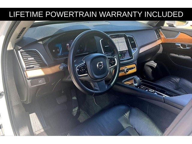 2024 Volvo XC90 B5 Plus