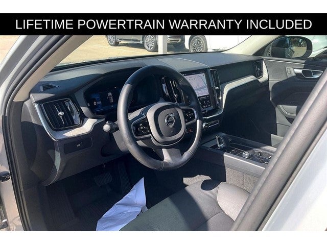 2025 Volvo XC60 B5 Plus