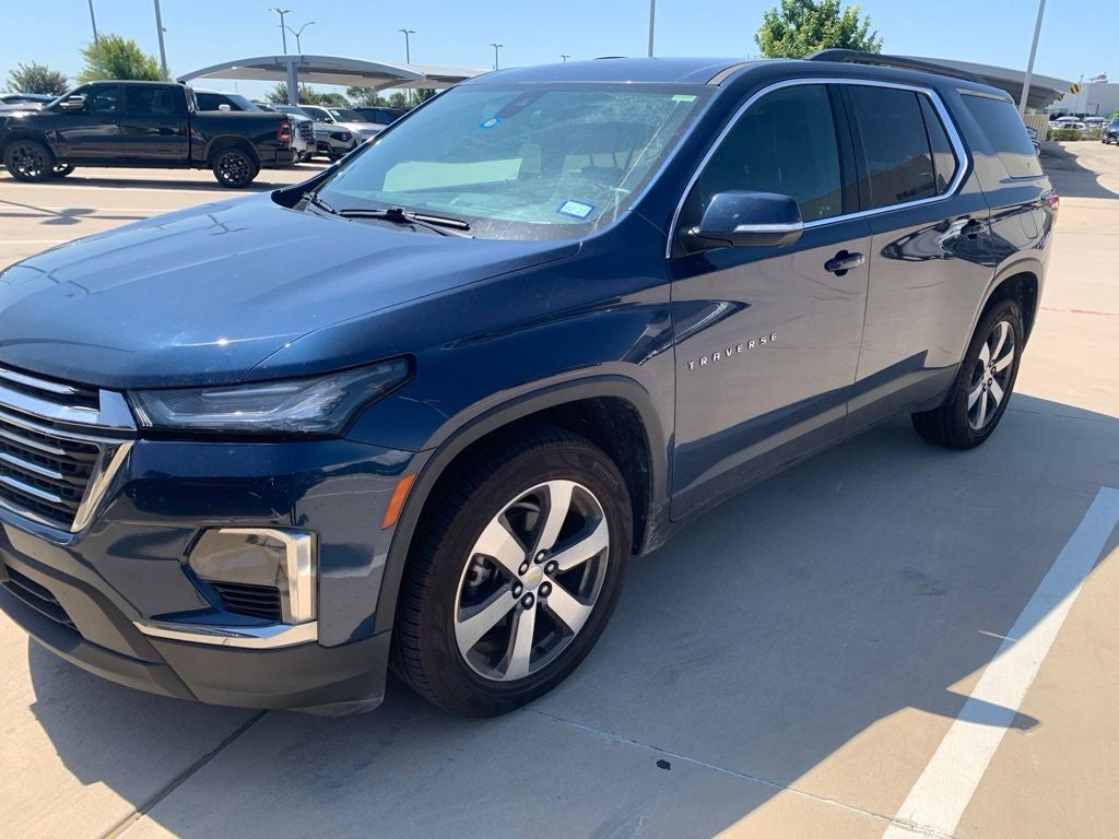 2023 Chevrolet Traverse LT Leather
