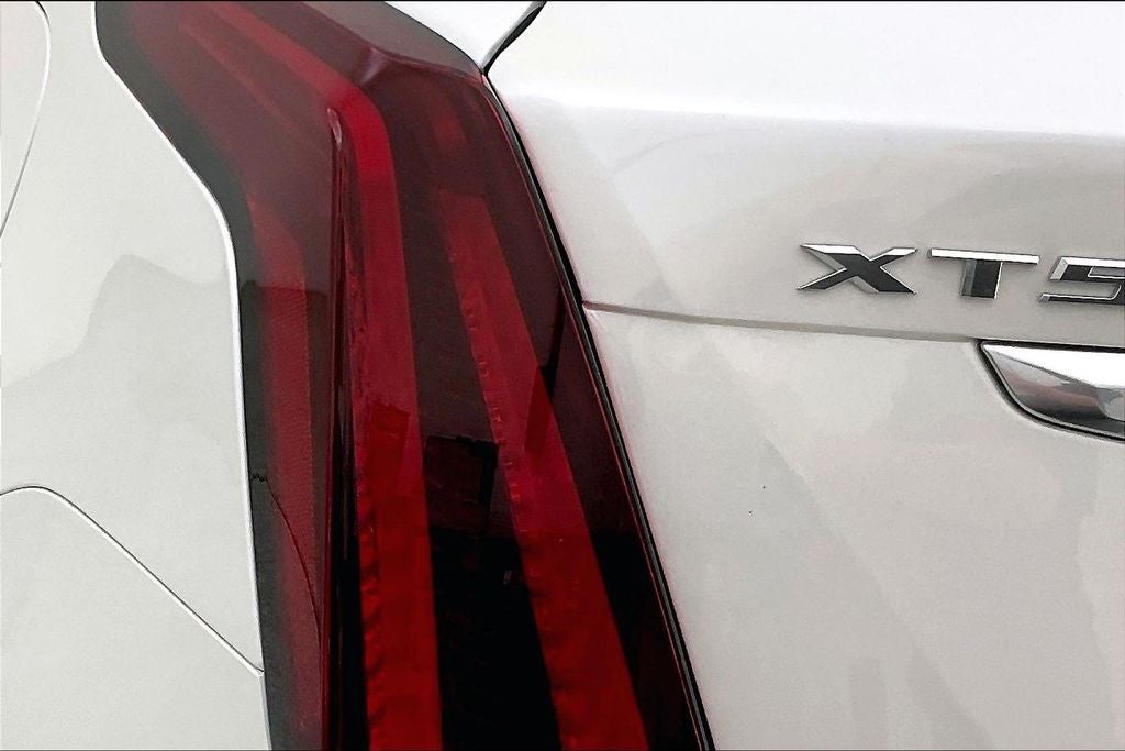 2022 Cadillac XT5 Luxury