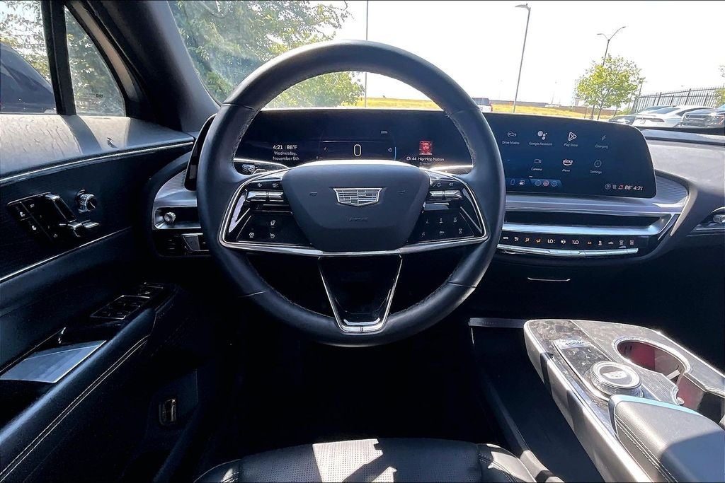 2025 Cadillac LYRIQ Sport