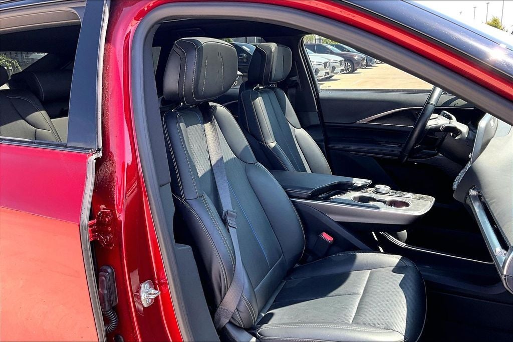 2025 Cadillac LYRIQ Sport